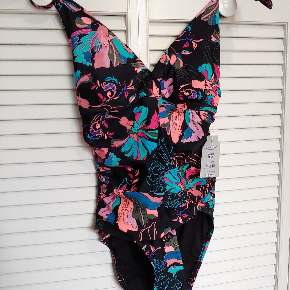 Time and Tru bathing suit NWT
